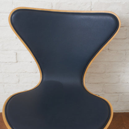 セブンチェア / フロントパディング