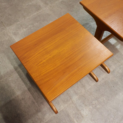 英国ヴィンテージ ネストテーブル