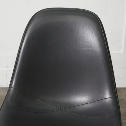 サイドシェルチェア スタッキングベース