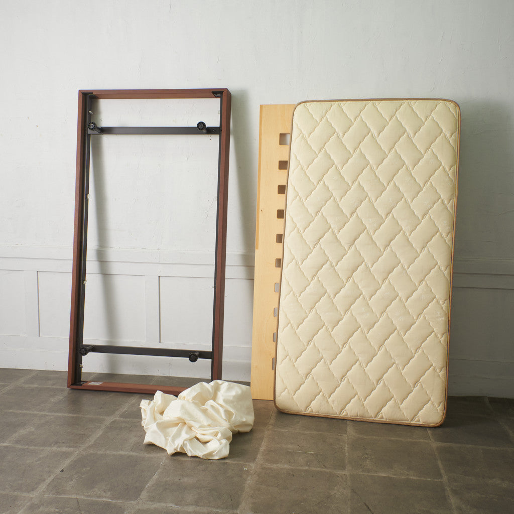 ERBA 05 シングルベッドフレーム & Sealyマットレス