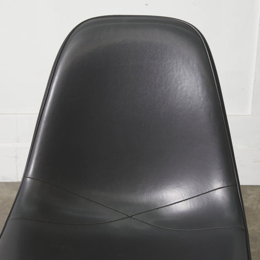 サイドシェルチェア スタッキングベース