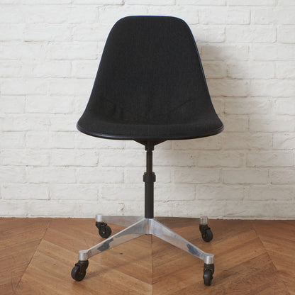 サイドシェルチェア  コントラクトキャスターベース