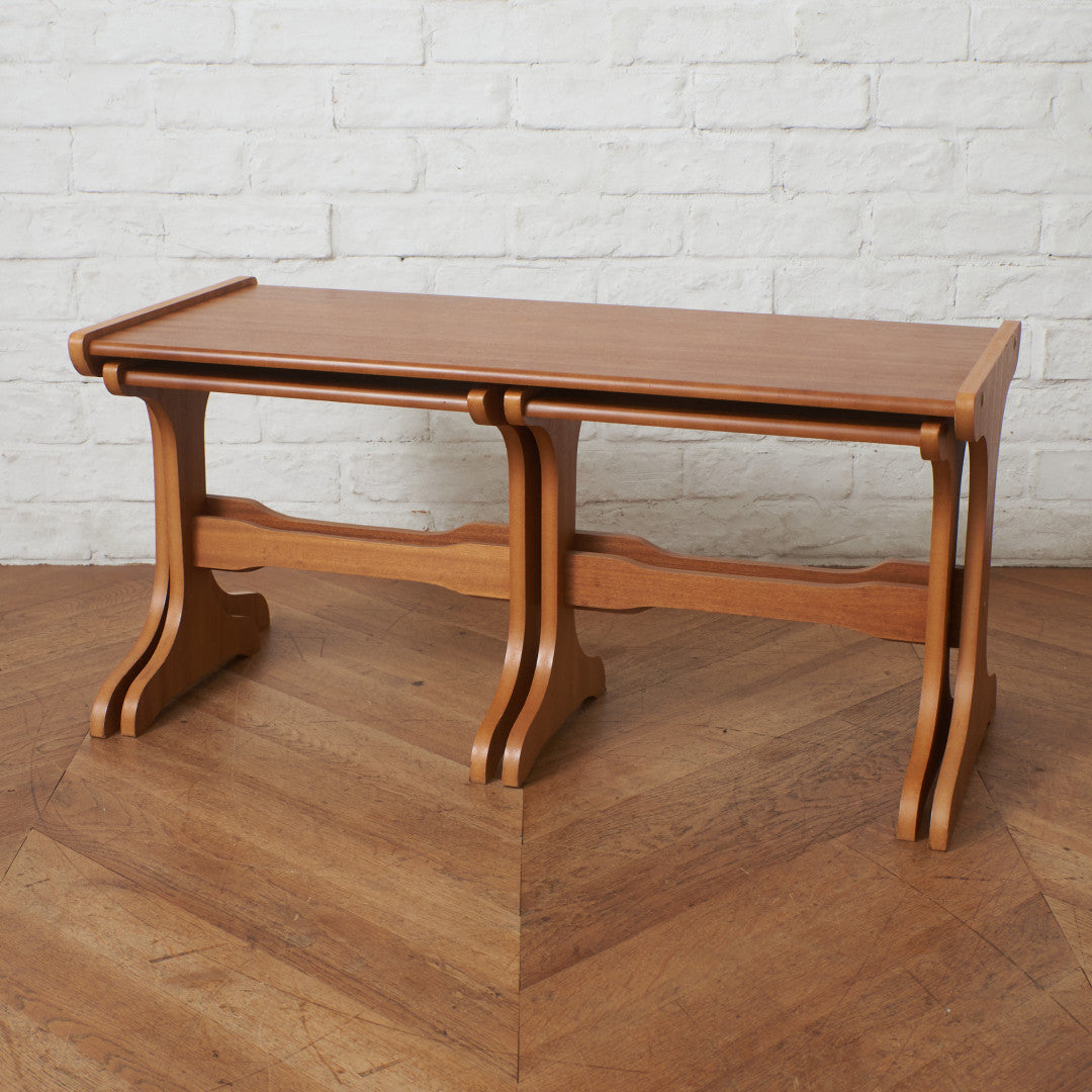 英国ヴィンテージ ネストコーヒーテーブル