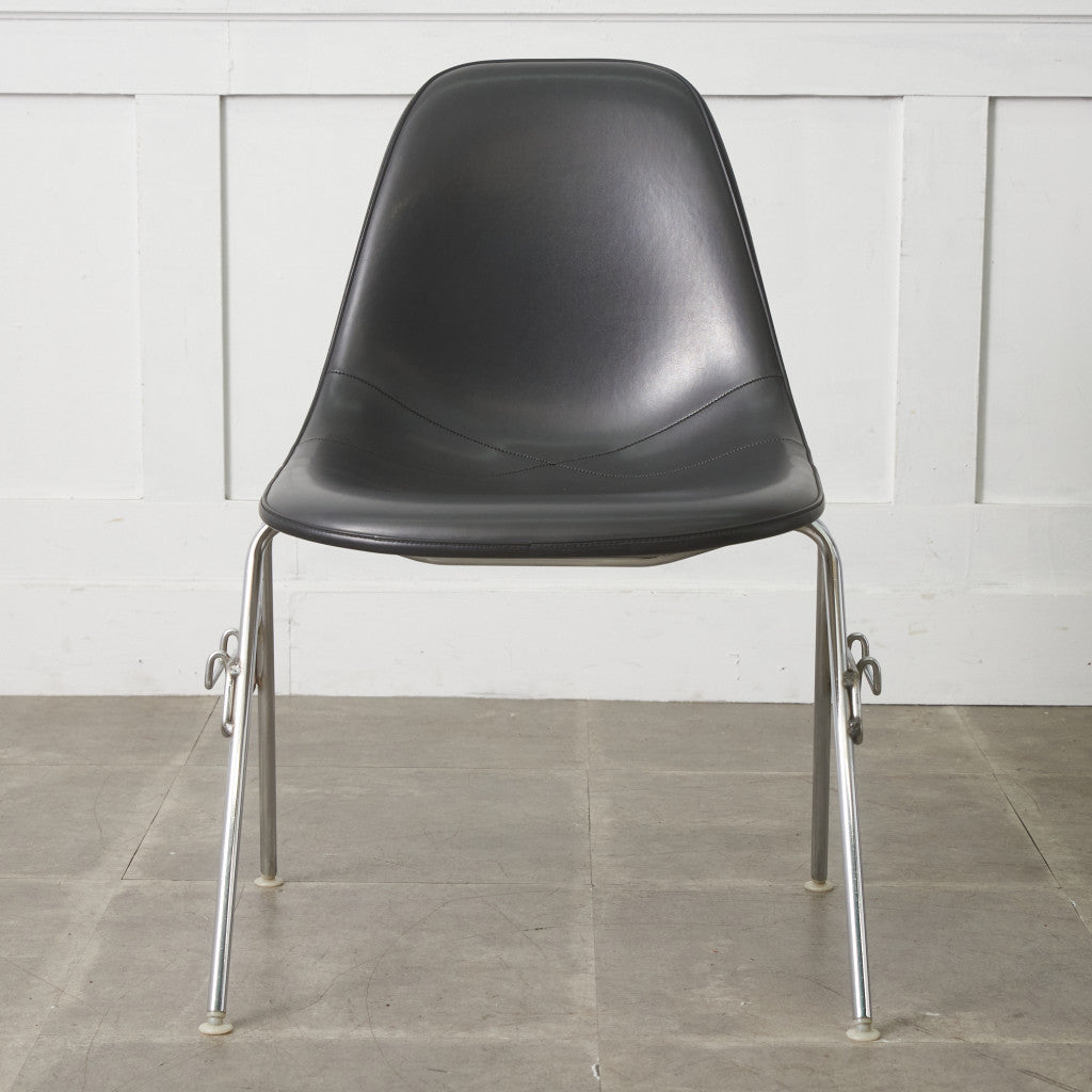 サイドシェルチェア スタッキングベース