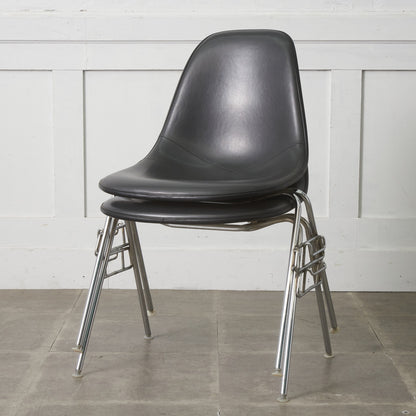 サイドシェルチェア スタッキングベース