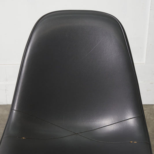 サイドシェルチェア スタッキングベース