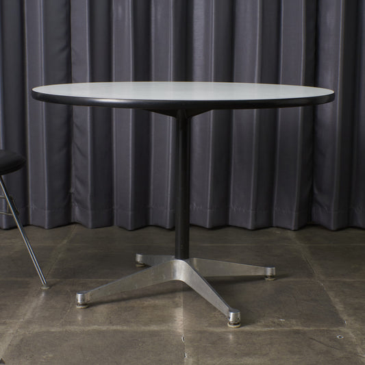 イームズ コントラクトベース ラウンドテーブル