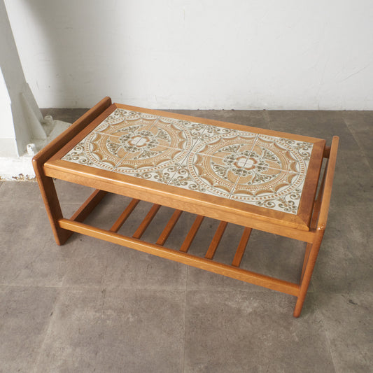 英国ヴィンテージ タイルトップ コーヒーテーブル