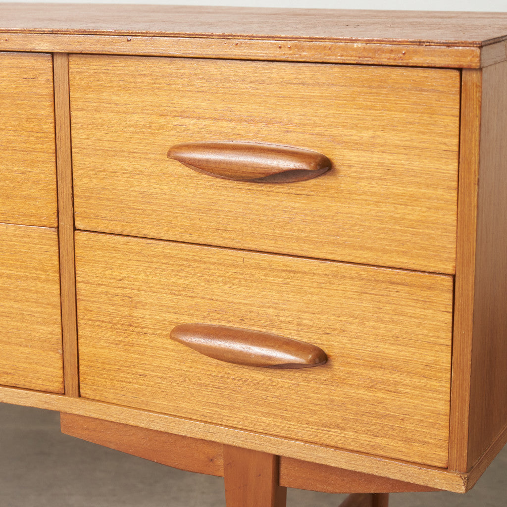 イギリスヴィンテージ サイドボード