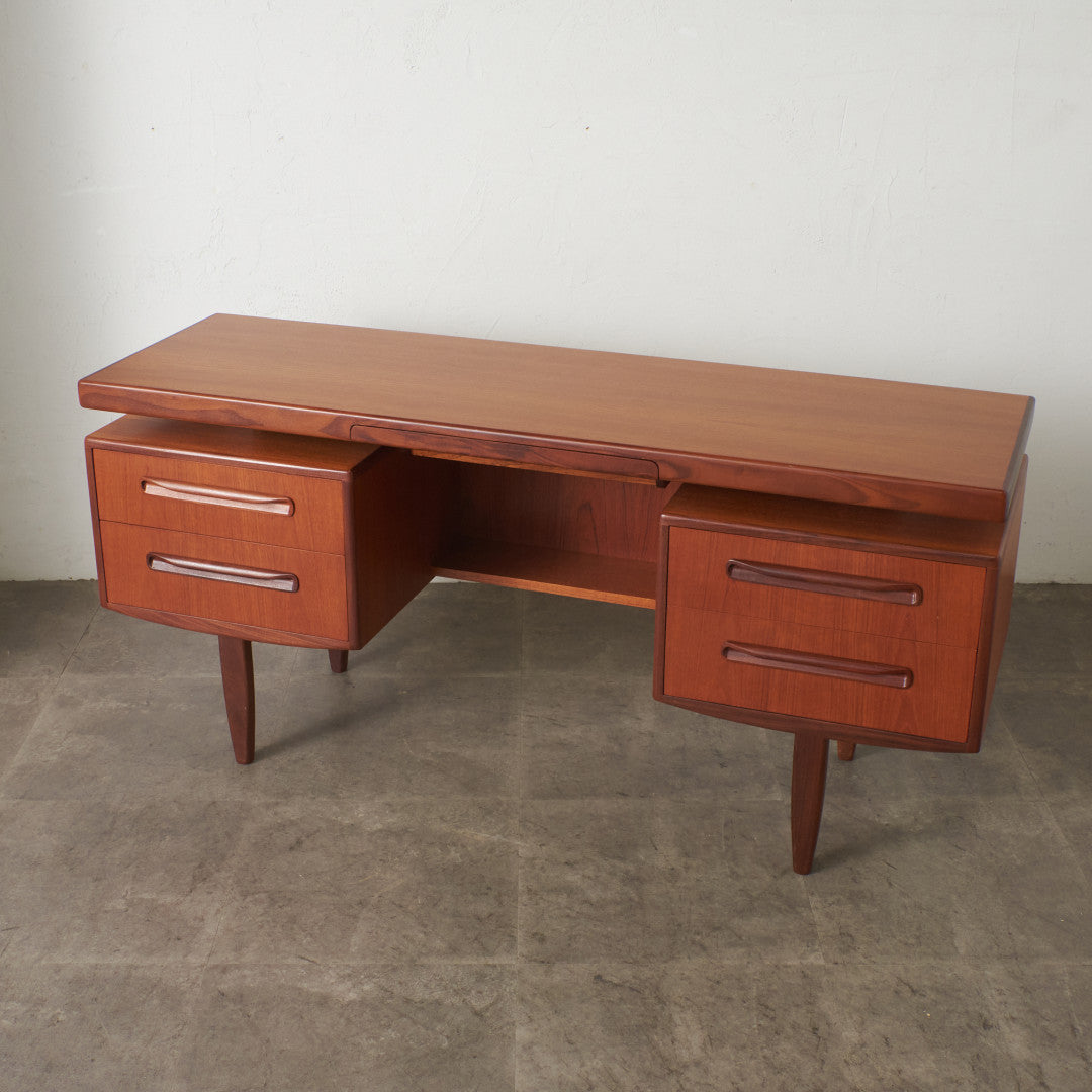 □G-PLAN ジープラン□New Fresco ヴィンテージ デスク 机 両袖