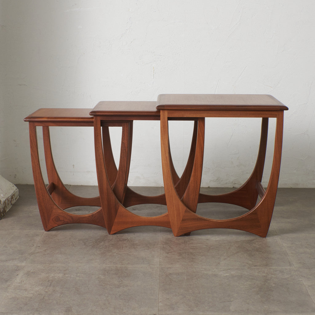 Astro ネストテーブル – rocca rocca