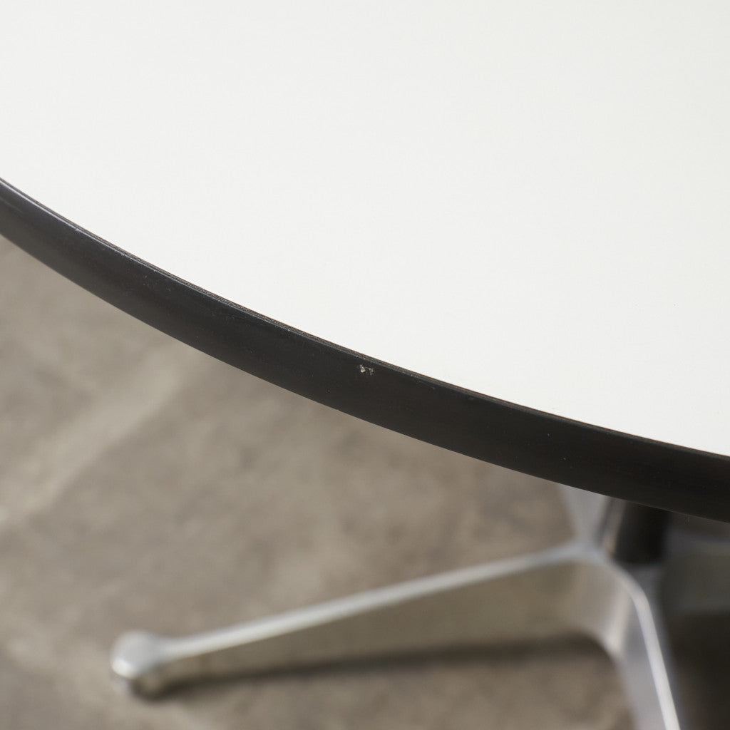 イームズ コントラクトベース ラウンドテーブル