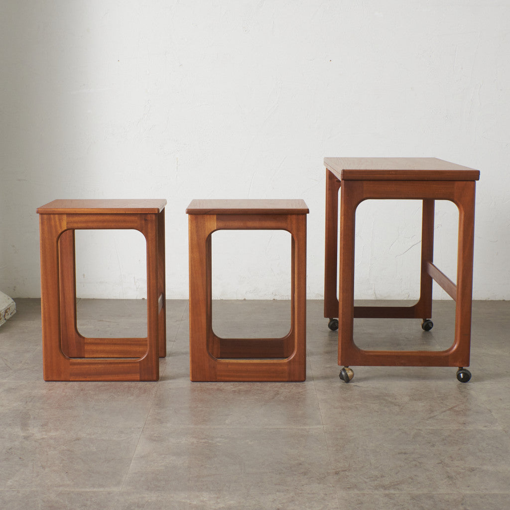 89129★A.H. McINTOSH ネストテーブル 拡張式 天板 ヴィンテージ 拡張式天板付き ネストテーブル｜マッキントッシュ A.H.