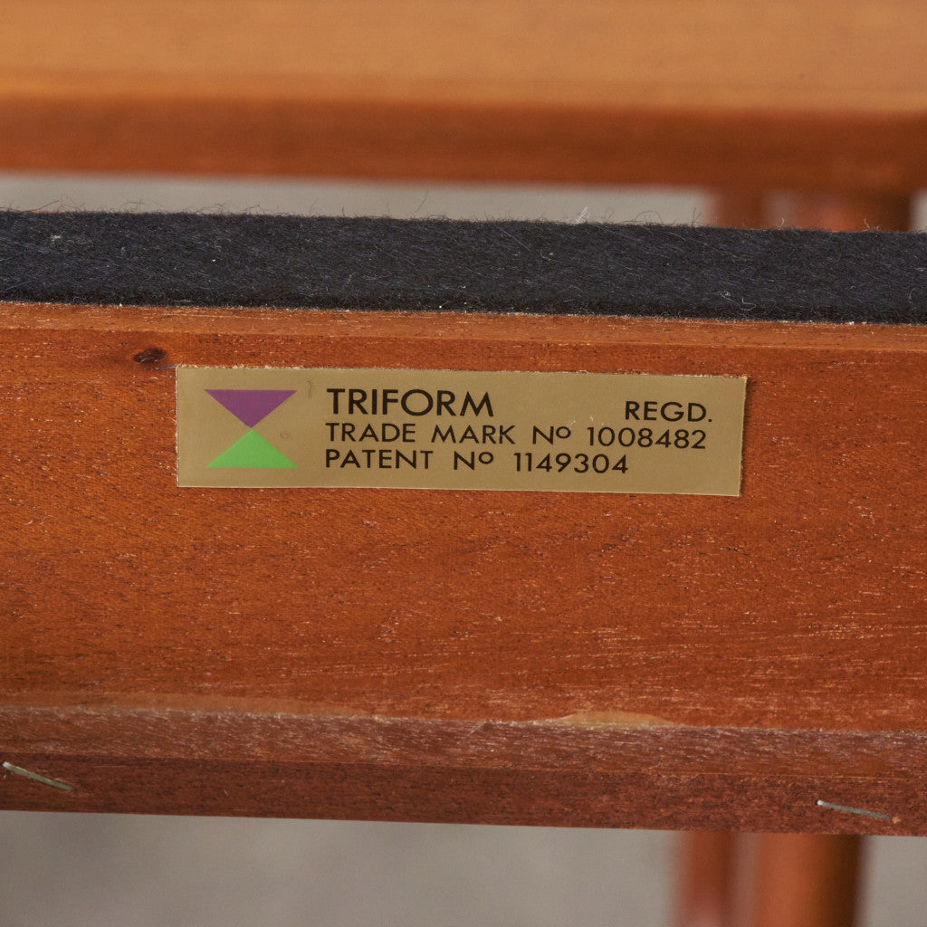 ヴィンテージ 拡張式天板付き ネストテーブル