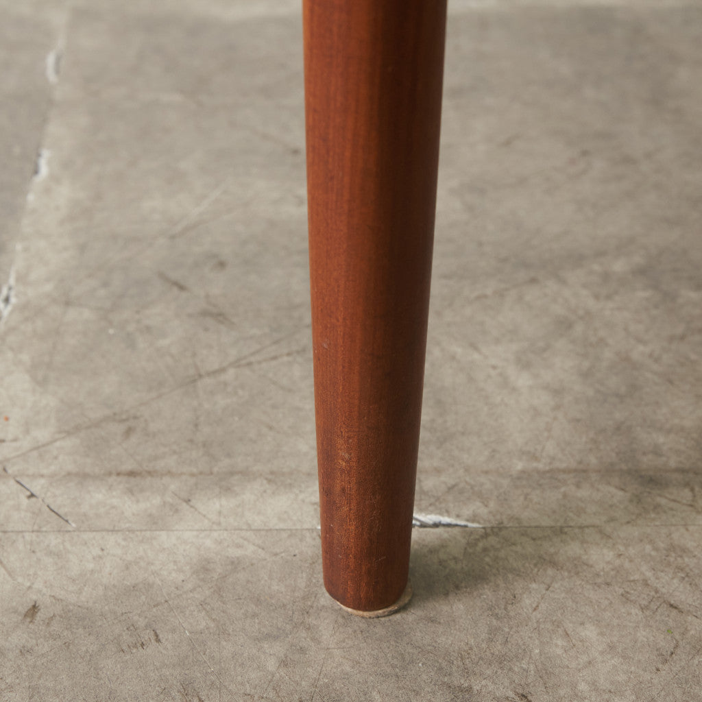 ブラジリア ダイニングテーブル