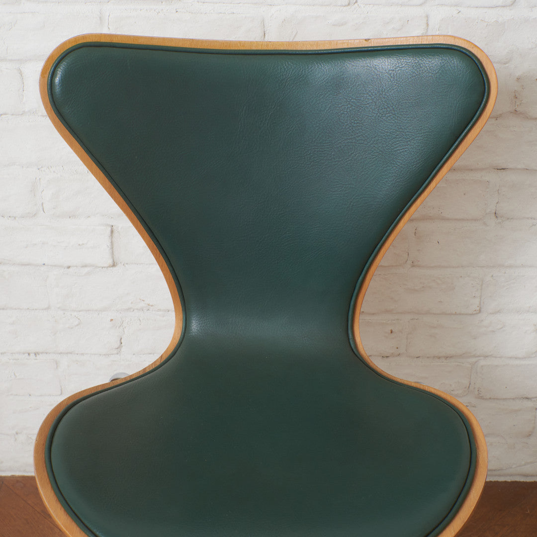 セブンチェア / フロントパディング