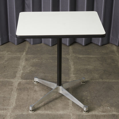 イームズ コントラクトベース テーブル