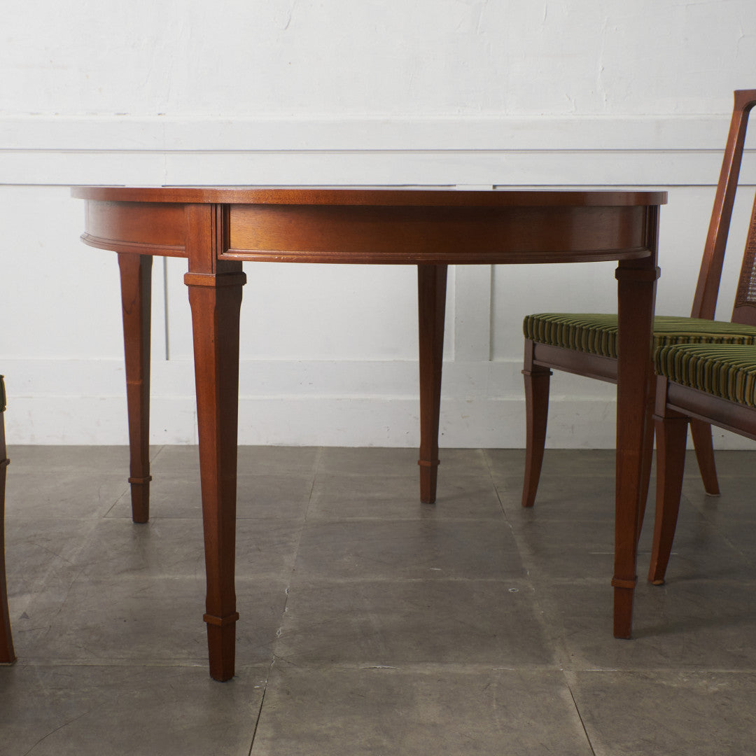 TRIUNE 伸長式 ダイニングテーブル