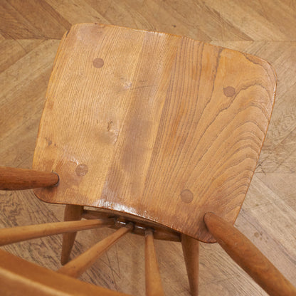 スティックバックチェア