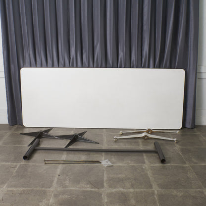 イームズ コントラクトベース ミーティングテーブル