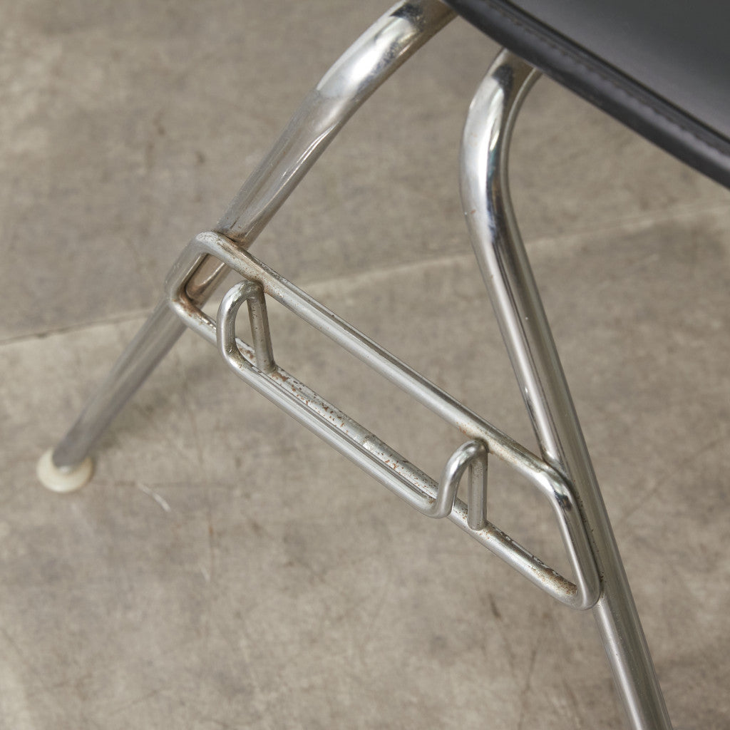 サイドシェルチェア スタッキングベース｜ハーマンミラー Herman