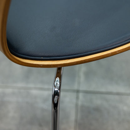 セブンチェア / フロントパディング