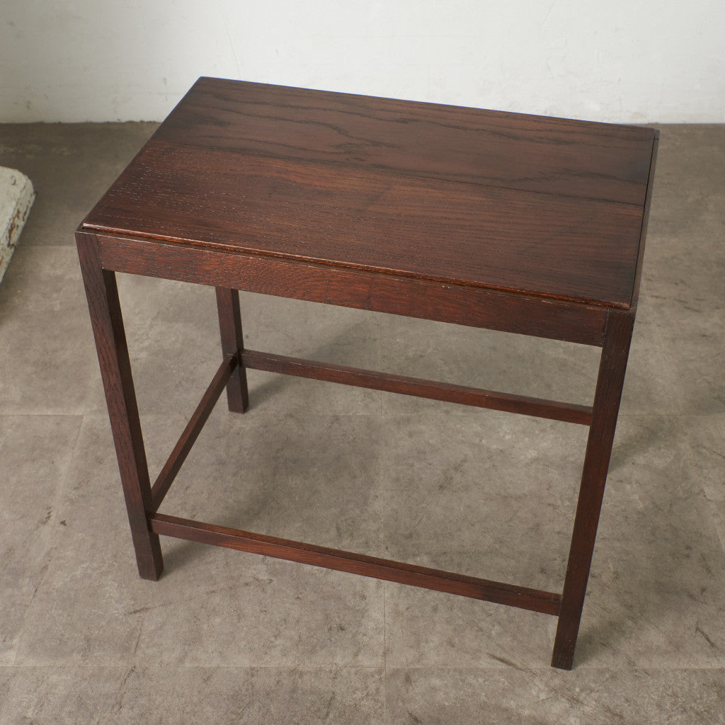 英国クラシック アーツアンドクラフツ様式 サイドテーブル