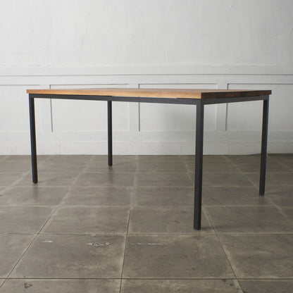 インダストリアルスタイル ダイニングテーブル