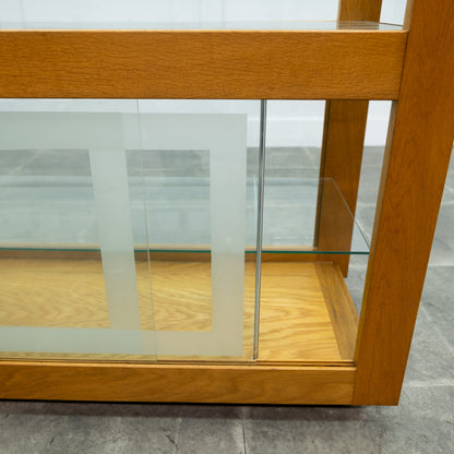 キャスター付きショーケース