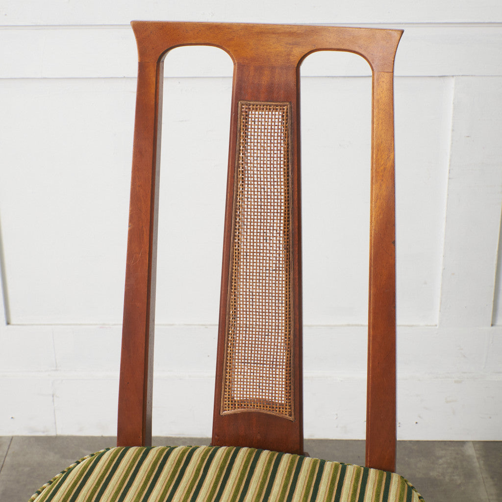 TRIUNE サイドチェア