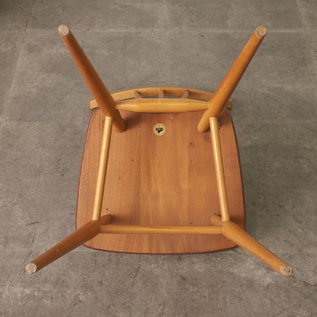 スティックバックチェア