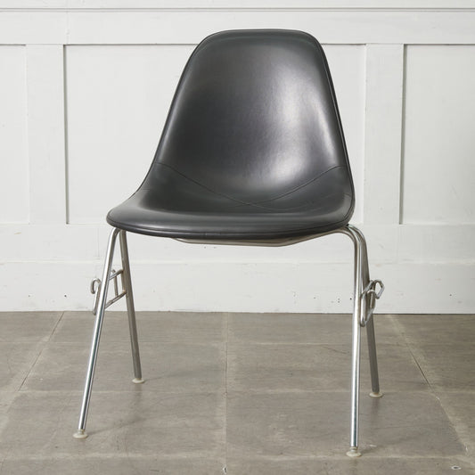 サイドシェルチェア スタッキングベース