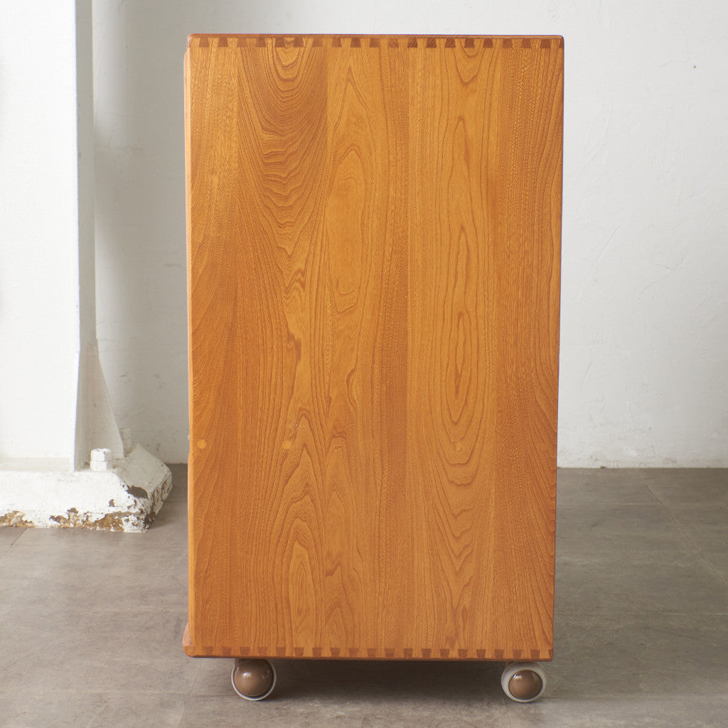 ウィンザー テレビキャビネット