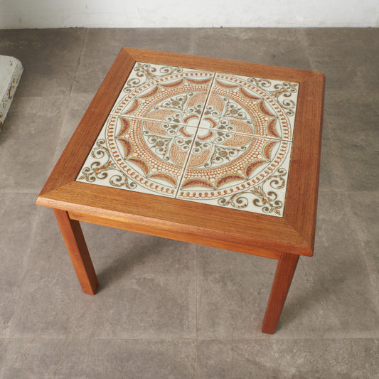 デンマーク ヴィンテージ タイルトップコーヒーテーブル