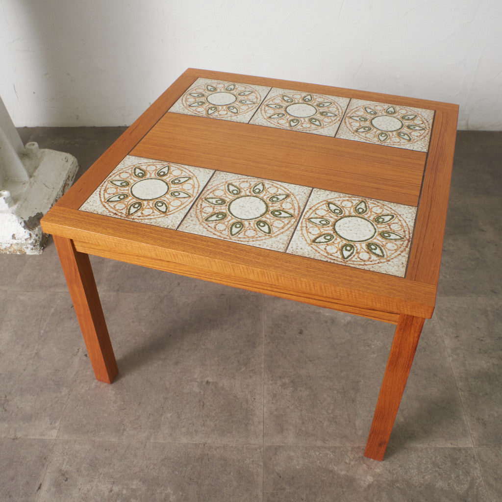 ヴィンテージ タイルトップ コーヒーテーブル – rocca rocca
