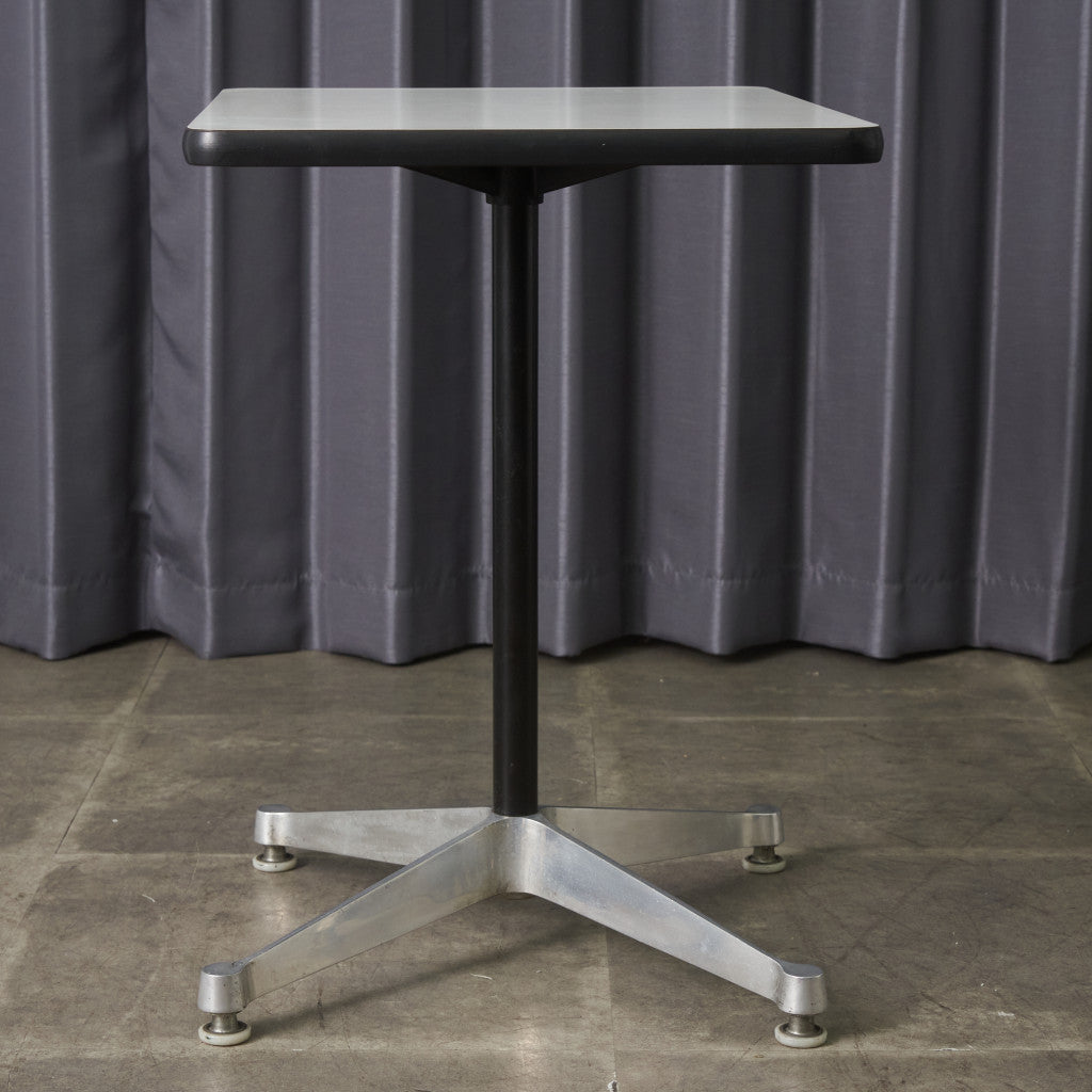 イームズ コントラクトベース テーブル