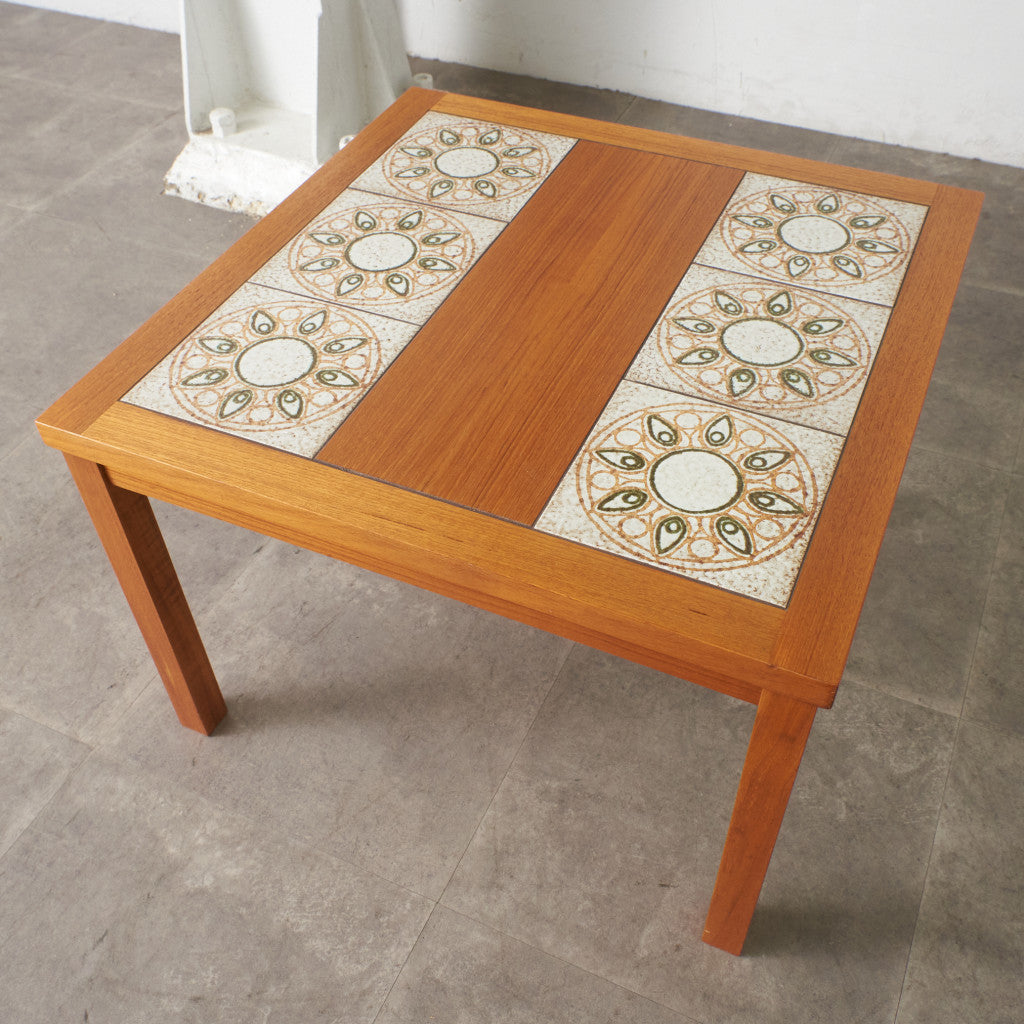 ヴィンテージ タイルトップ コーヒーテーブル – rocca rocca