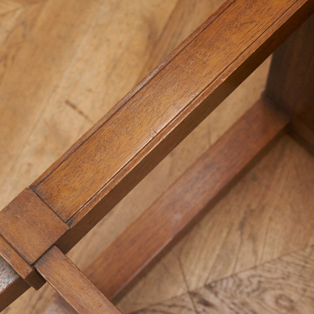 TRIUNE ナイトテーブル