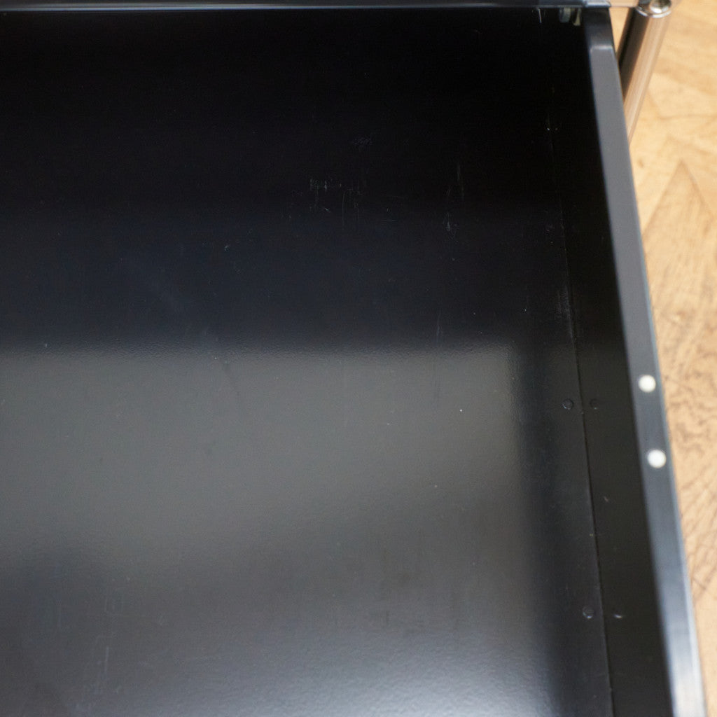 キャスターワゴン