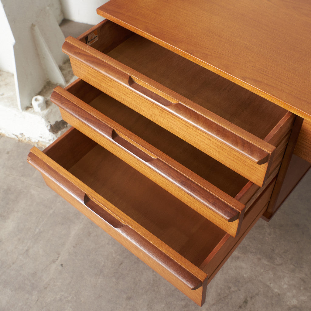 ヴィンテージ ドレッシングデスク / 両袖デスク