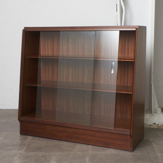 Brandon ガラスキャビネット