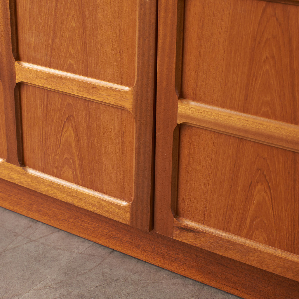 十字扉 ヴィンテージ サイドボード