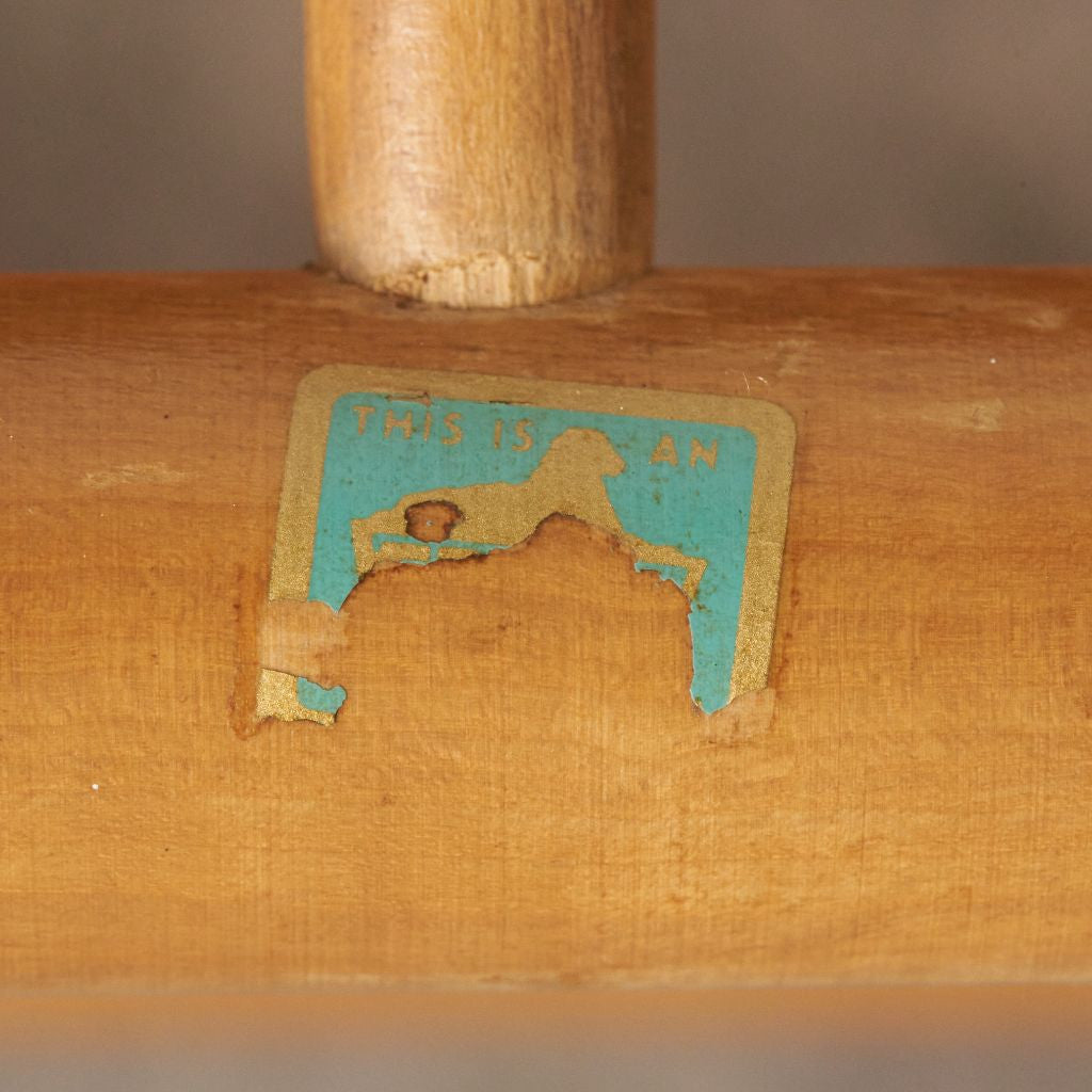 スティックバックチェア