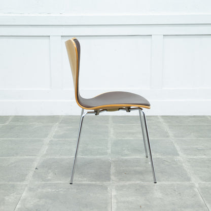 セブンチェア / フロントパディング