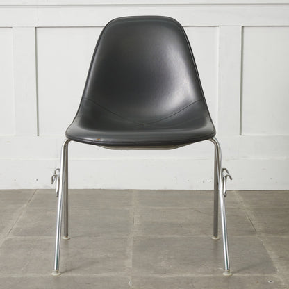 サイドシェルチェア スタッキングベース