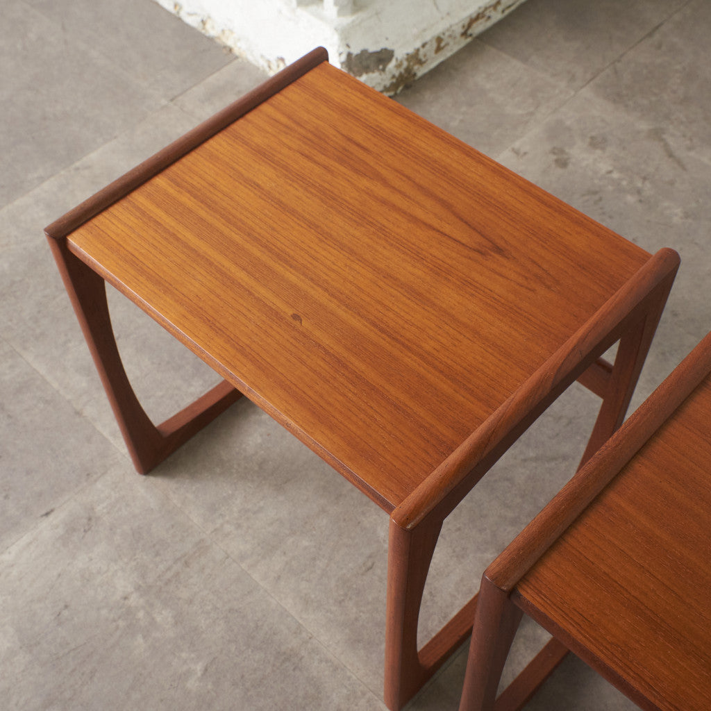 Quadrille ヴィンテージ ネストテーブル