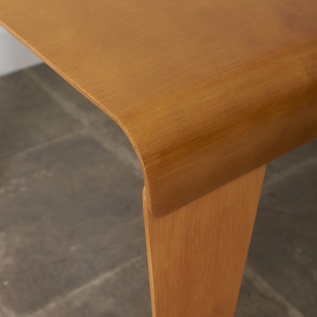 ISOKON plus ダイニングテーブル
