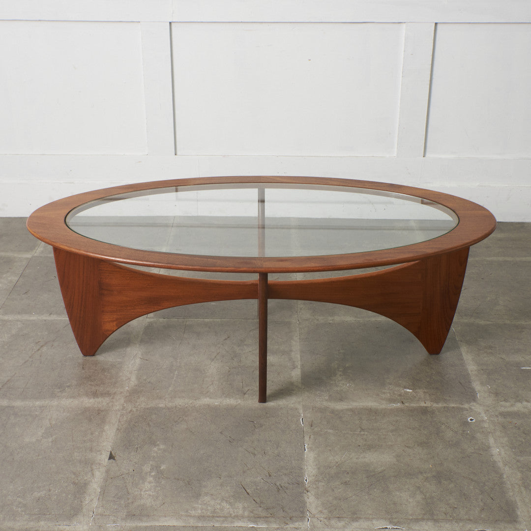 astro オーバルコーヒーテーブル