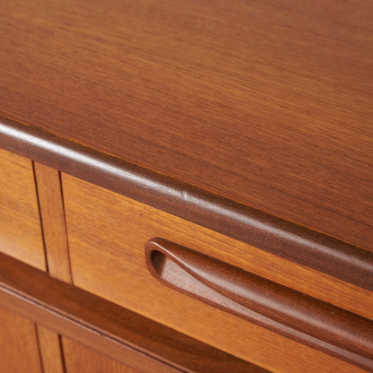 Fresco 脚付きサイドボード (4072)