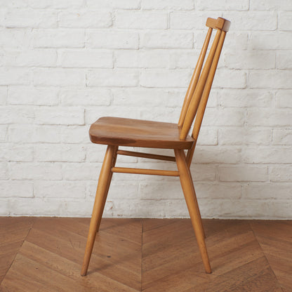 スティックバックチェア